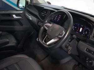 Volkswagen Caravelle 2.0BiTDI Highline 4Motion - Image 27