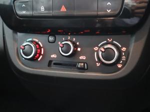 Renault Kwid 1.0 Techno manual - Image 14