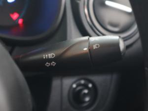Renault Kwid 1.0 Techno manual - Image 18