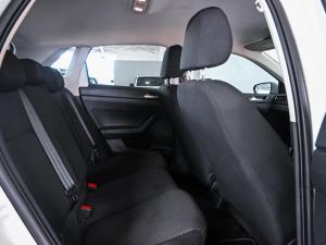 Volkswagen Polo hatch 1.0TSI - Image 15