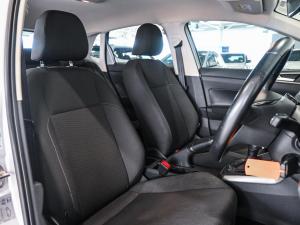 Volkswagen Polo hatch 1.0TSI Comfortline auto - Image 13