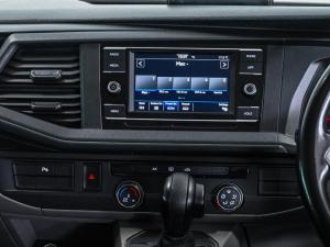 Volkswagen Transporter 2.0TDI Kombi SWB Trendline auto - Image 18