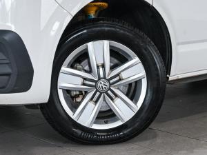 Volkswagen Transporter 2.0TDI Kombi SWB Trendline auto - Image 2