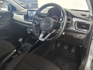 Kia Rio hatch 1.4 EX - Image 19