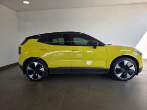 Volvo EX30 Ultra Twin Motor Performance - Image 4