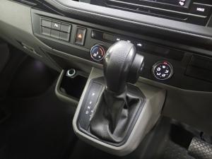 Volkswagen Transporter 2.0TDI Kombi SWB Trendline auto - Image 9