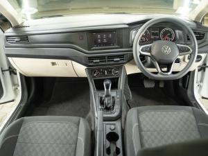 Volkswagen Polo sedan 1.6 Life auto - Image 14