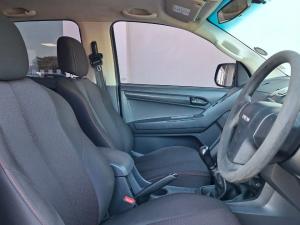 Isuzu D-Max 250 double cab - Image 8