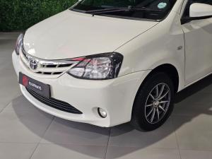 Toyota Etios hatch 1.5 Xs Sport - Image 5