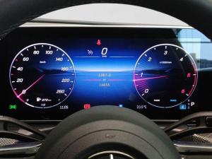 Mercedes-Benz C-Class C220d Avantgarde - Image 13