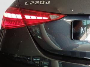 Mercedes-Benz C-Class C220d Avantgarde - Image 20