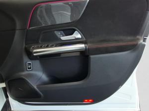 Mercedes-Benz GLA GLA200d - Image 18