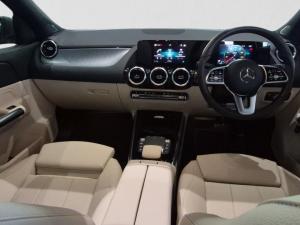 Mercedes-Benz GLA GLA200 - Image 11