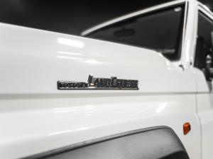 Toyota Land Cruiser 79 4.2D double cab - Image 27