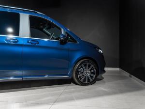Mercedes-Benz V-Class V300d Exclusive - Image 24