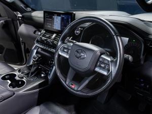 Toyota Land Cruiser 300 3.3D GR-Sport - Image 20