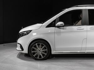 Mercedes-Benz V-Class V300d Exclusive - Image 12