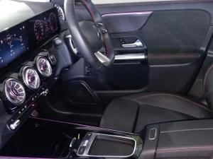 Mercedes-Benz GLA GLA200d Progressive - Image 12