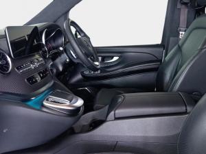 Mercedes-Benz V-Class V300d Exclusive - Image 11