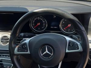 Mercedes-Benz E-Class E200 - Image 11