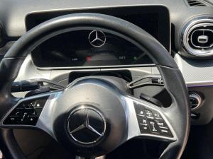 Mercedes-Benz C-Class C200 Avantgarde - Image 17