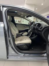 Volvo V40 T3 Inscription auto - Image 14