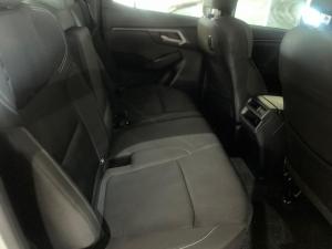 Isuzu D-Max 1.9TD double cab LS 4x4 auto - Image 8