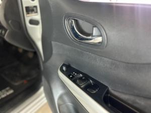 Nissan Navara 2.3D double cab 4x4 SE - Image 7