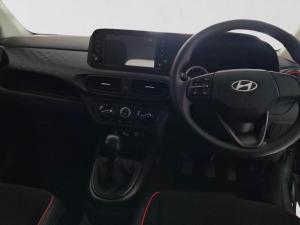 Hyundai Grand i10 1.0 Premium hatch - Image 17