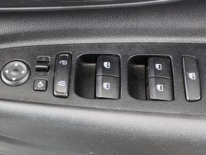 Hyundai i20 1.0T Fluid manual - Image 13