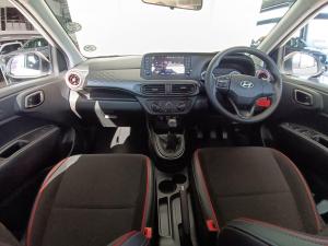 Hyundai Grand i10 1.0 Premium hatch - Image 10