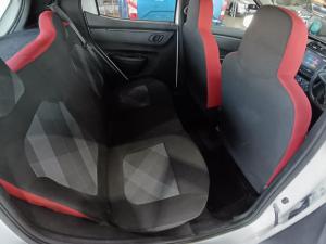 Renault Kwid 1.0 Techno manual - Image 16