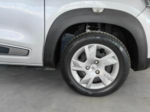 Renault Kwid 1.0 Techno auto - Image 8