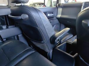 Toyota FJ Cruiser FJ Cruiser - Image 14