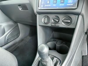 Volkswagen Polo Vivo hatch 1.4 - Image 10