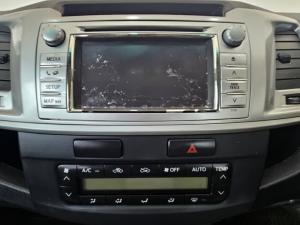 Toyota Hilux 4.0 V6 double cab Raider Dakar edition - Image 11