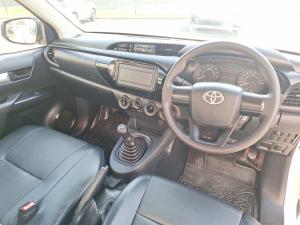 Toyota Hilux 2.0 single cab S - Image 6