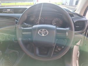 Toyota Hilux 2.0 single cab S - Image 8