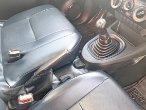 Toyota Hilux 2.0 single cab S - Image 10