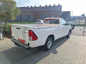 Toyota Hilux 2.0 single cab S - Image 2