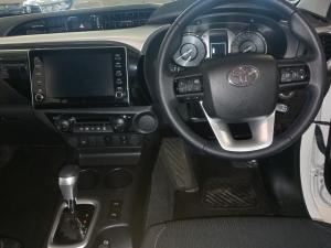 Toyota Hilux 2.8GD-6 48V double cab Raider - Image 6