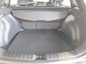 Toyota Corolla Cross 1.8 Hybrid XS - Image 14