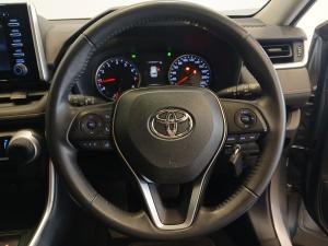 Toyota RAV4 2.0 GX auto - Image 8