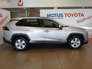 Toyota RAV4 2.0 GX auto - Image 3