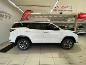 Toyota Fortuner 2.4GD-6 4X4 automatic - Image 3