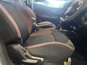 Toyota Starlet Cross 1.5Xs automatic - Image 8