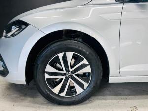 Volkswagen Polo hatch 1.0TSI Life auto - Image 12