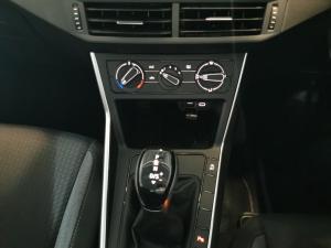 Volkswagen Polo hatch 1.0TSI Life auto - Image 14