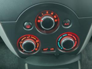 Nissan Almera 1.5 Acenta auto - Image 9