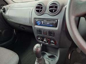 Nissan NP200 1.6i safety pack (aircon) - Image 12